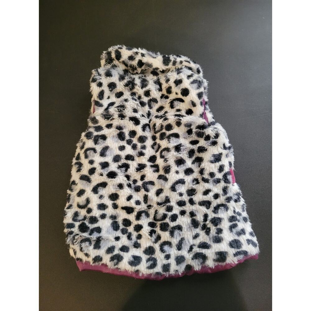 Petite Bears 12 month girls Dalmatian print fuzzy vest, black, white - Picture 2 of 6